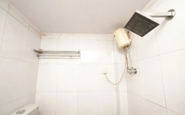 OYO 36061 Om Residency