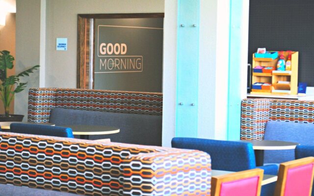 Holiday Inn Express & Suites Columbia City by IHG