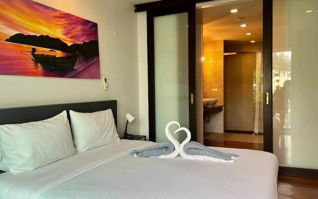 "6/37 2 Bedroom/2baths 1 km Walking to Patong Beach"