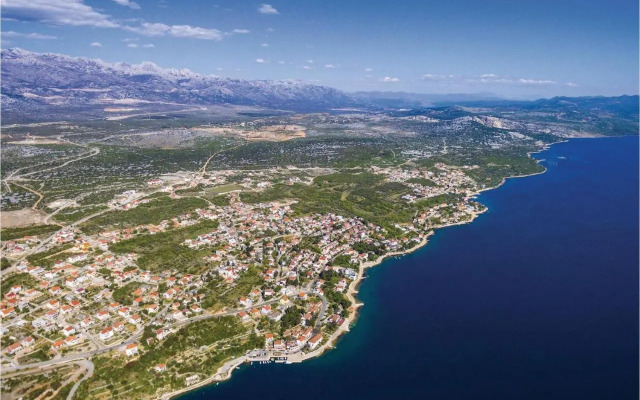 Three-Bedroom Apartment Maslenica with Sea view 08