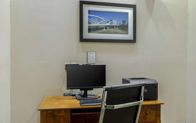 Comfort Suites Benbrook - Fort Worth Southwest