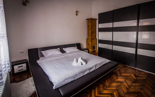 Downtown Fuchsl Palace