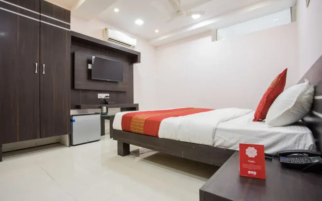 Oyo 8882 Pishori Residency