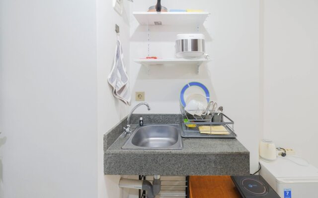Great Deal And Homey Studio At Transpark Cibubur Apartment