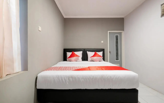OYO 2669 Crown Residence