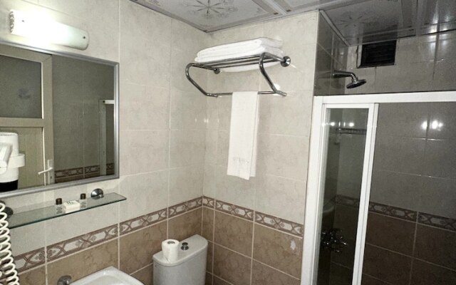 Headman Hotel