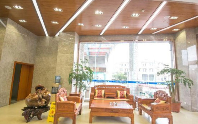 Golden Apple Hot Spring Hotel