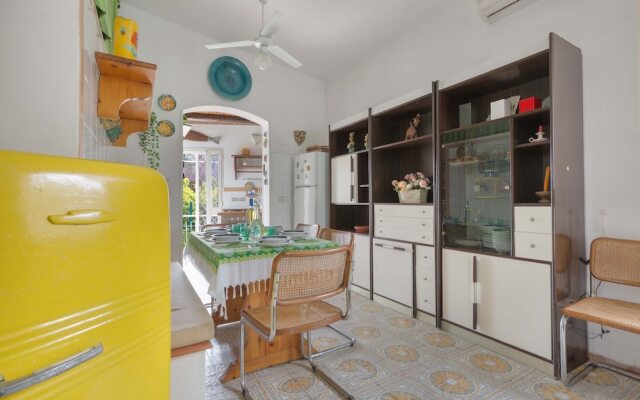 2335 Villetta Ada by Barbarhouse