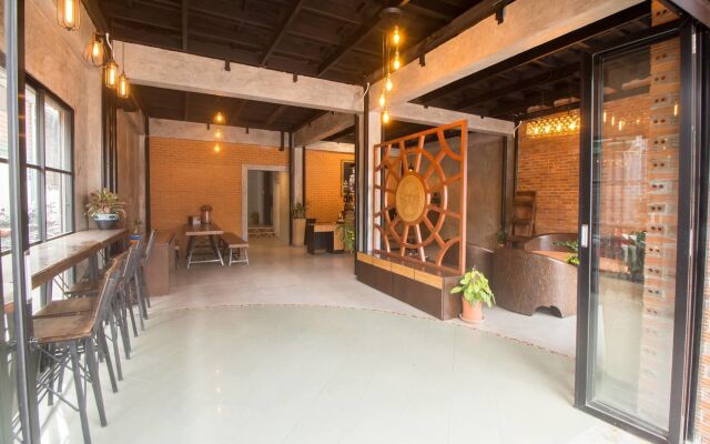 Iris hostel