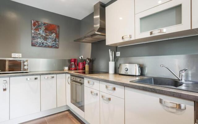 Breathtaking 2br with terrace close to beaches