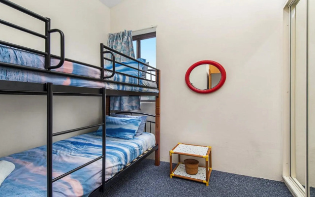 60 Beachpark Apartments - 58 Pacific Drive – Guest Rooms – Port Macquarie