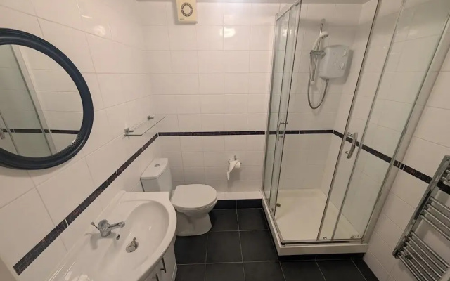 City Escape 1 Bedroom Flat in Swansea Centre