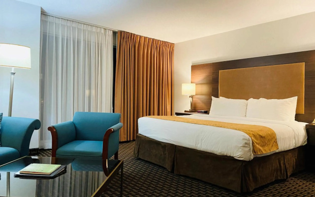 Ramada by Wyndham Belleville Harbourview Conference Centre