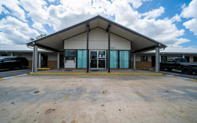 OYO Hotel Ocala FL I-75