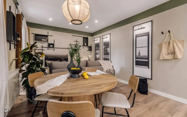 Zappa - 2 Bedrooms in Chamber