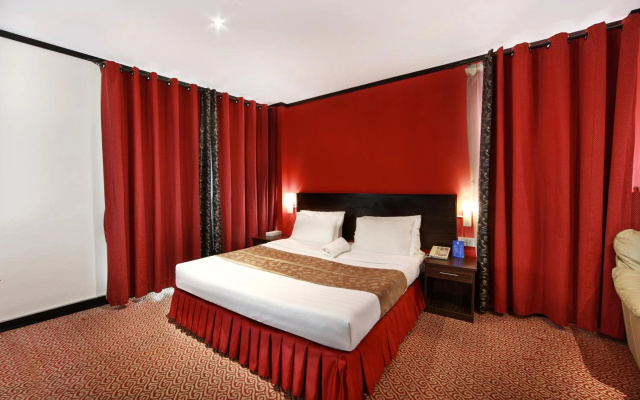 Manhattan Avenue Hotel