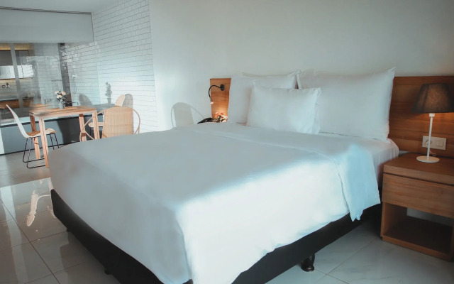 Nagomi Suites & Hotel