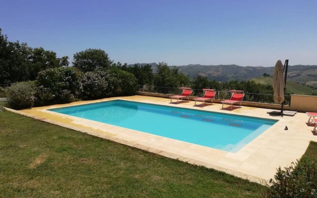 Villa With 3 Bedrooms In Provincia Di Ascoli Piceno, With Wonderful Mountain View, Private Pool, Furnished Garden