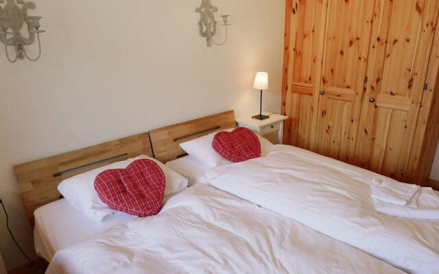 Rhodonite 24 Ollon in Ollon