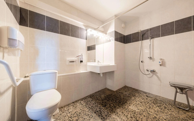 Kyriad Dijon Sud - Longvic