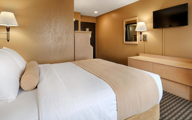 Seven Oaks Hotel Regina