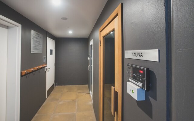 2 Bed Brisbane Resort Apartment