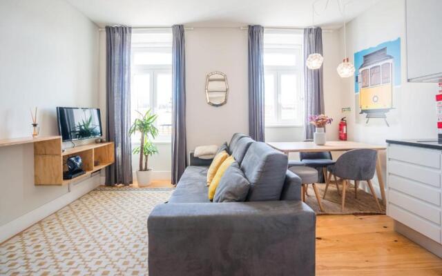 GuestReady - Chic and Vibrant Apt with Stunning Views - Anjos