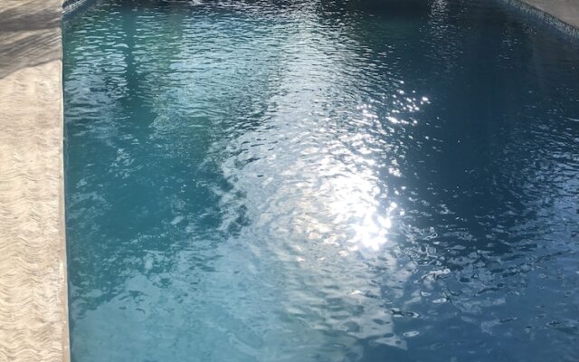 Casa Las Lomas Hostel