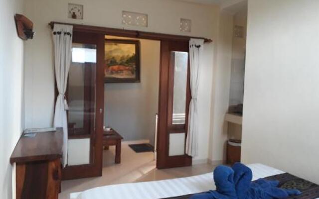 Adi House Homestay