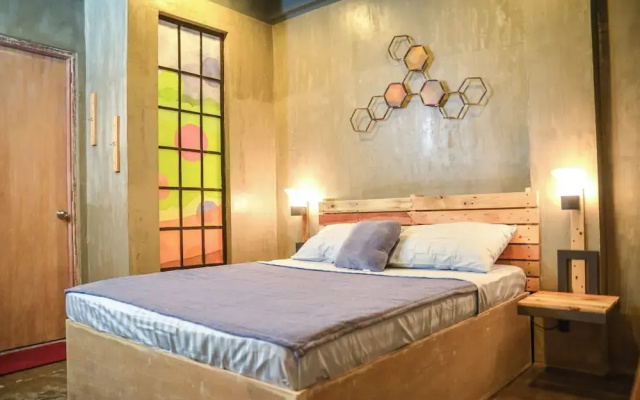 Bhive Hotel