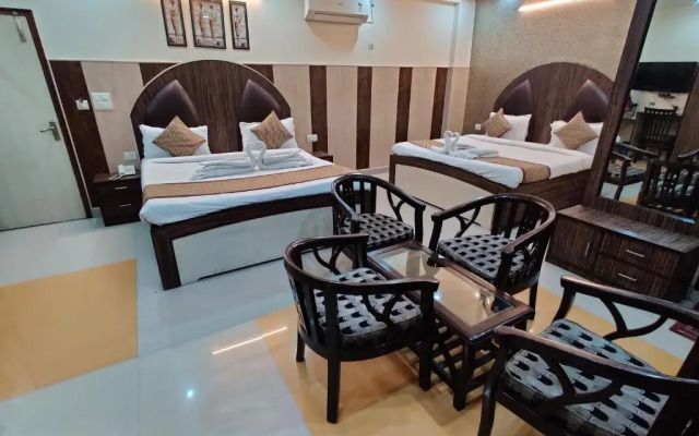 OYO 19453 Hotel Holy Basil