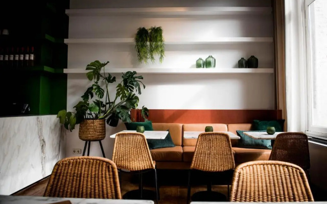 Fitz-Roy Urban Hotel Bar and Garden