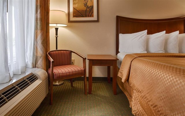 Best Western Inn & Suites - Monroe
