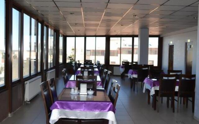 Ekin Hotel