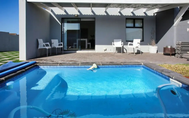 Casa Be Langebaan 6-Sleeper