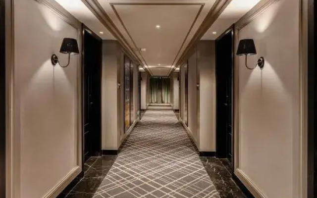 Xana Hotelle Hotel (Shangrao Yanshan Hekou Ancient Town)