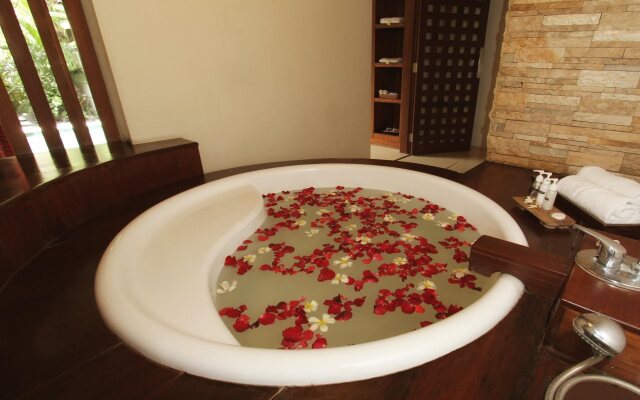 Grand Akhyati Villas