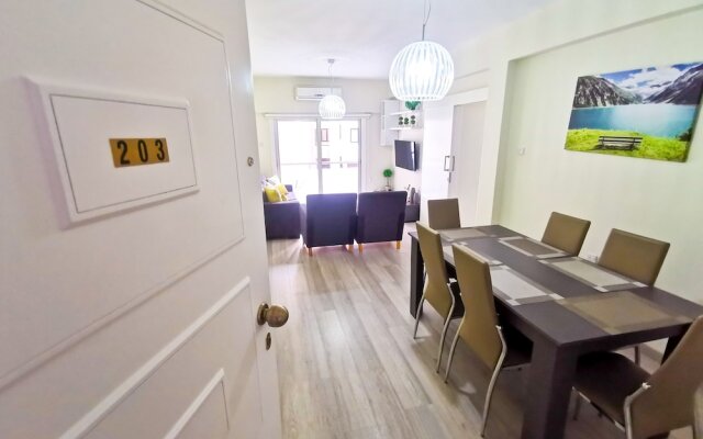 Beach-a-Holic Apartment