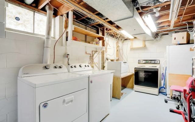 Pet-friendly Minneapolis Apt Near Shops & Dining!