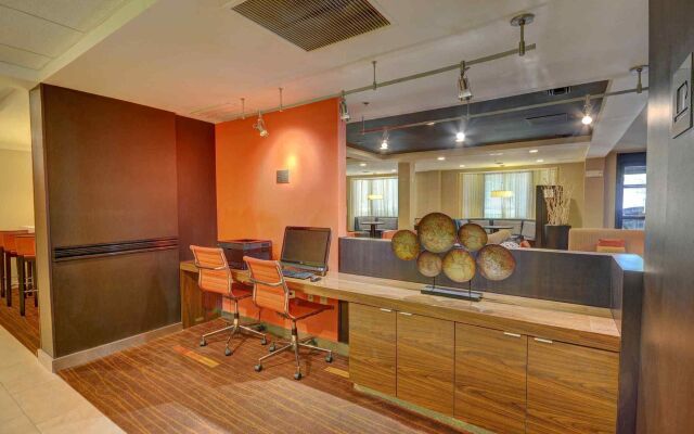 Courtyard by Marriott Lafayette Airport