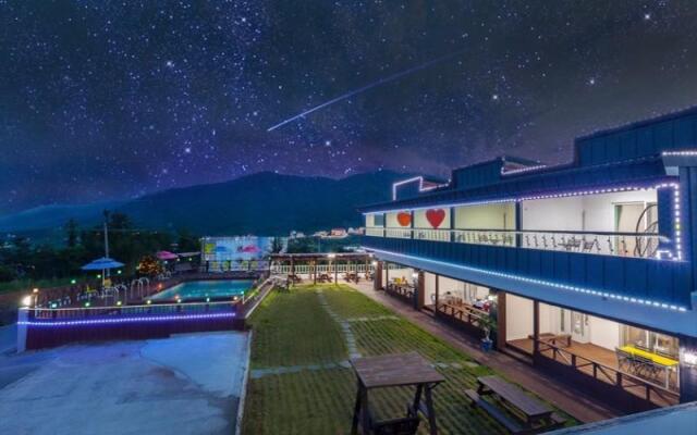 Namhae Two Seasons Pension