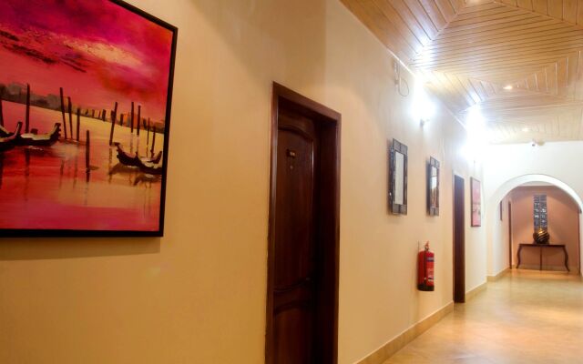 Mahogany Lodge, Cantonments