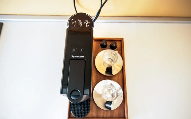 Seafront Penthouse With Unobstructed Sea Views