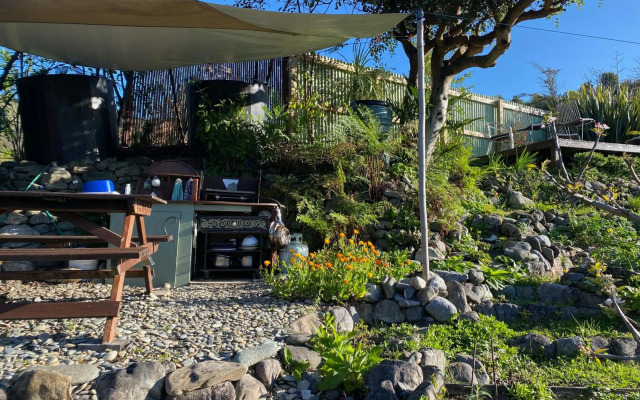 Omarama Oasis - Permaculture Glamping