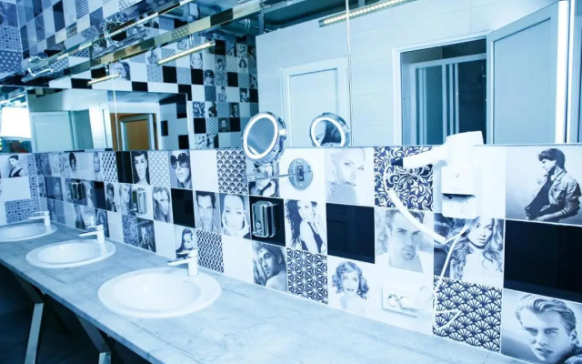 Coin Apartments & Hostel