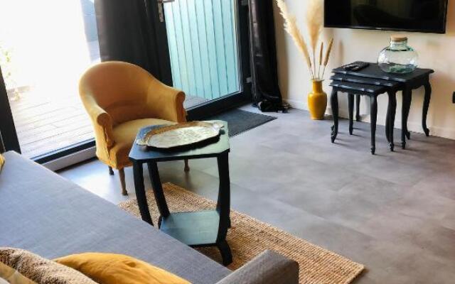 Appartement Bel Air - Terrasse avec jacuzzi - Accès Piscine
