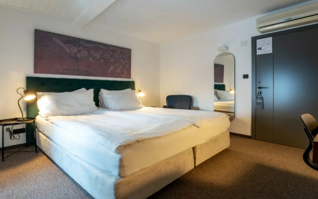 Hotel Mrak 4*