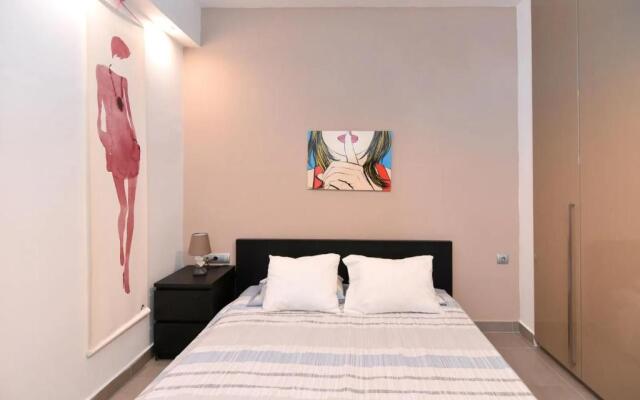 Excellent apartment luxuriously renovated