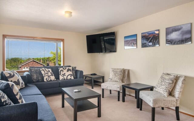 Seattle Vacation Home: The Tuscan Villa