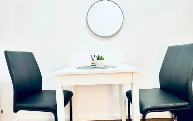 Affordable 5BR Apt Near Atzgersdorf